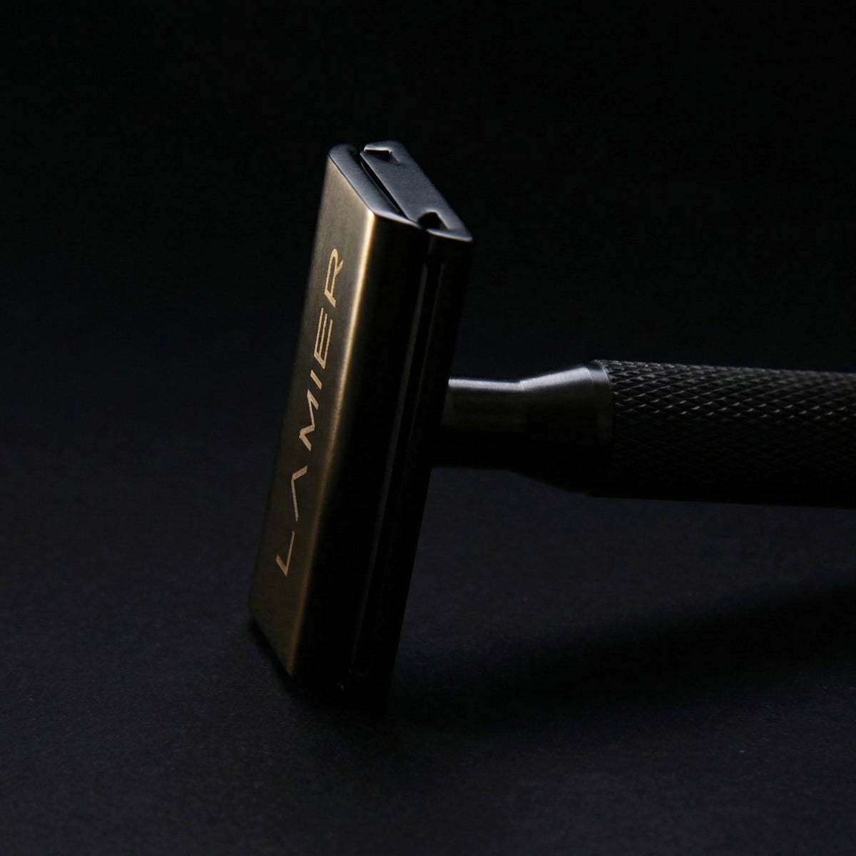 Le Lamier Rasoir De S ret M tal Angle 30 Lames DE le-lamier-rasoir-de-s-ret-m-tal-angle-30-lames-de